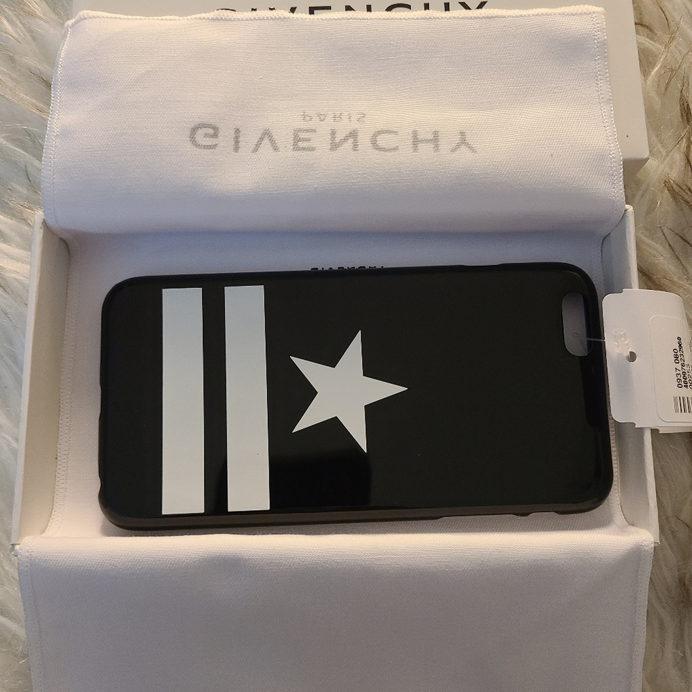 Givenchy iPhone 6+/7+/8+ case NIB